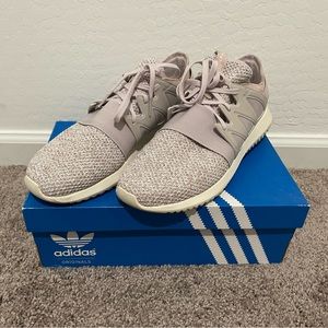 Adidas Originals Color: Ice purple Size: 9 Woman